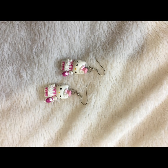 Hello kitty Sanrio melody dangle earrings - Picture 3 of 8